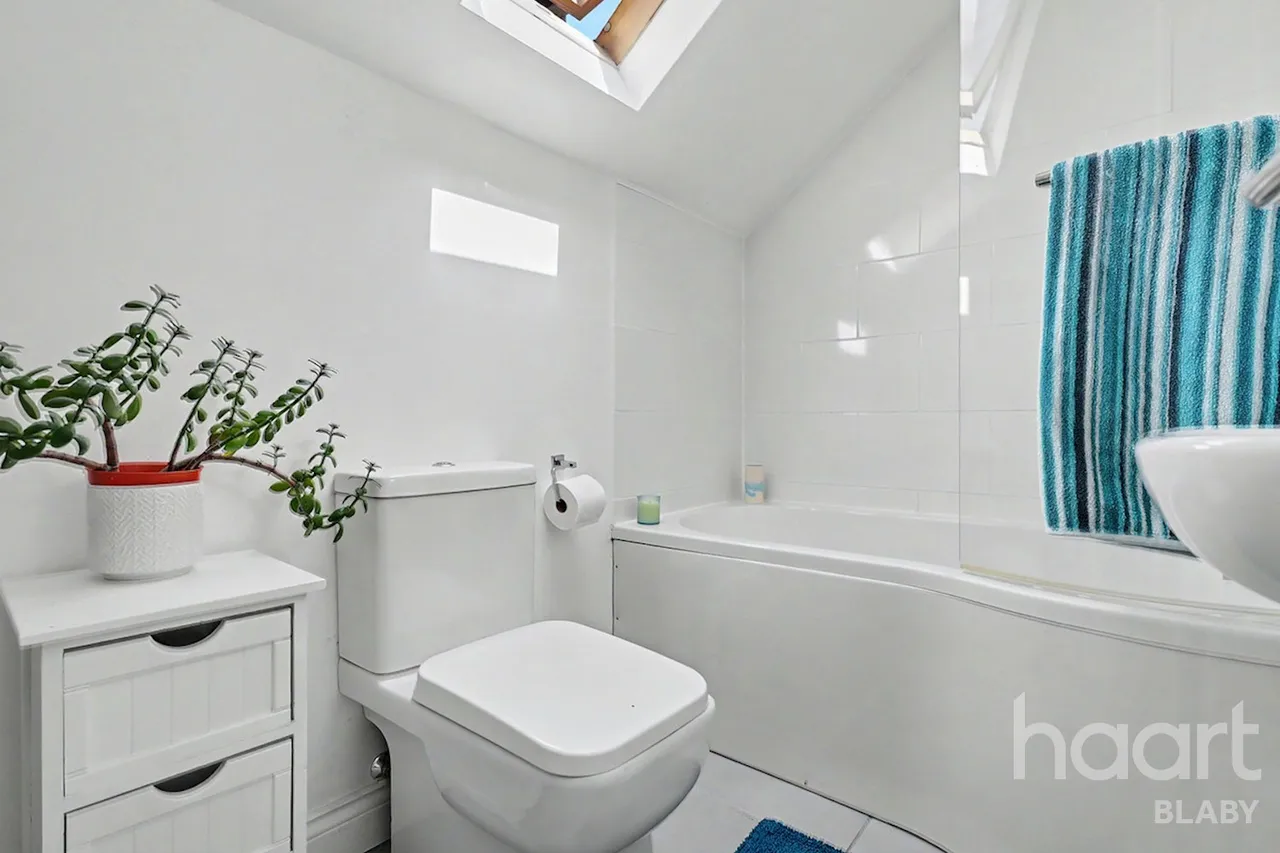 Warren Road, Enderby, LE19, photo 12