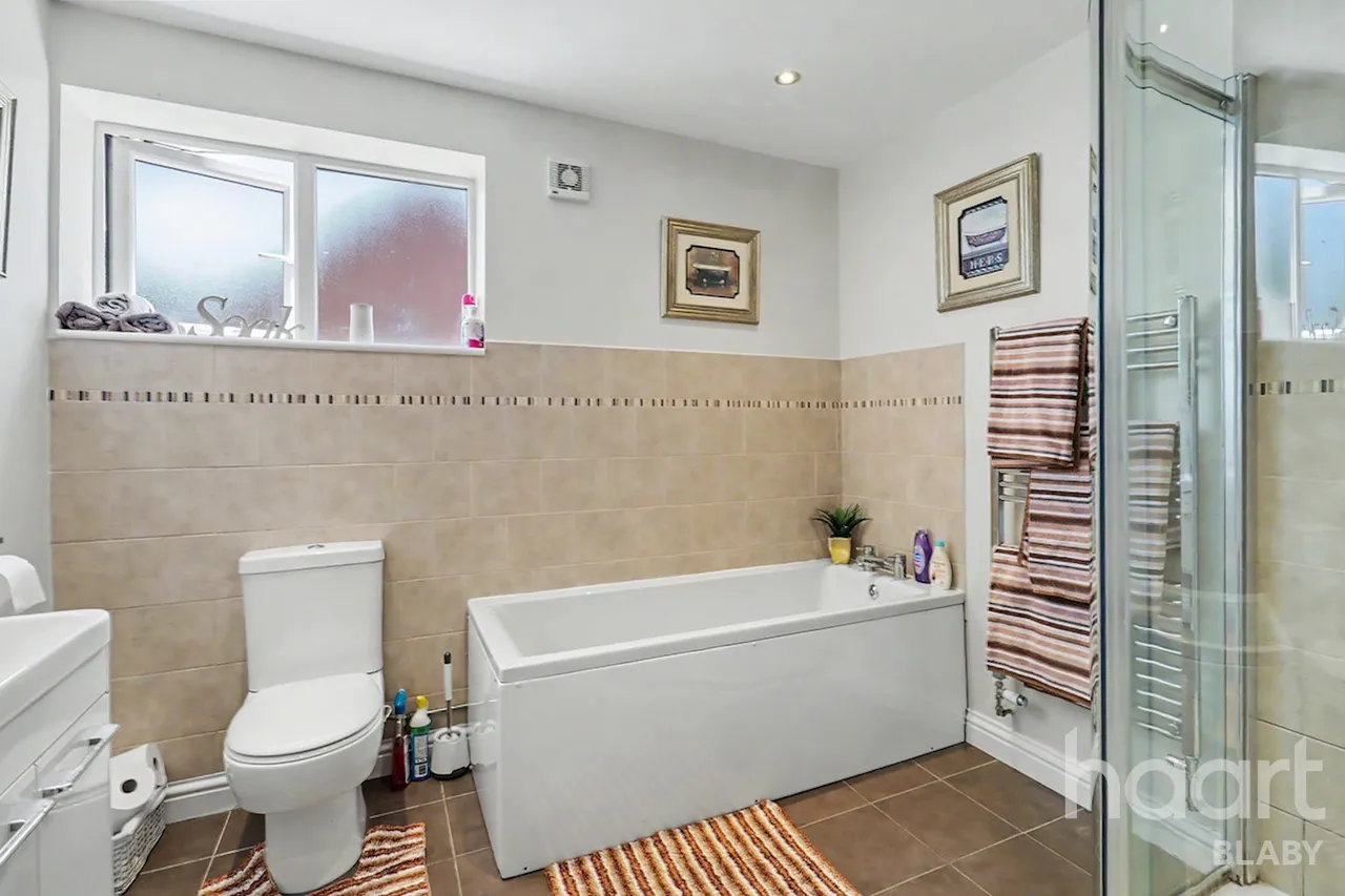 Warren Road, Enderby, LE19, photo 17