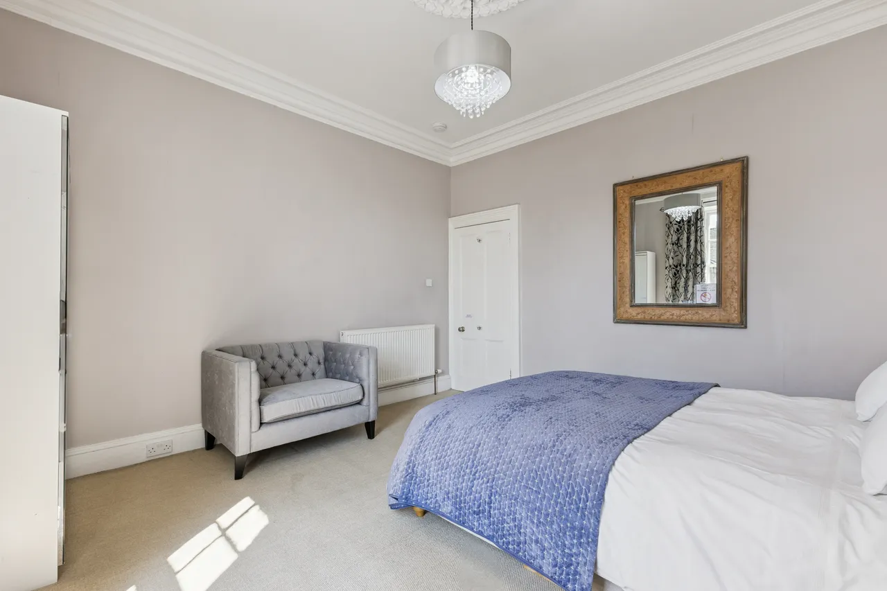 James Street, Perth, PH2, photo 14