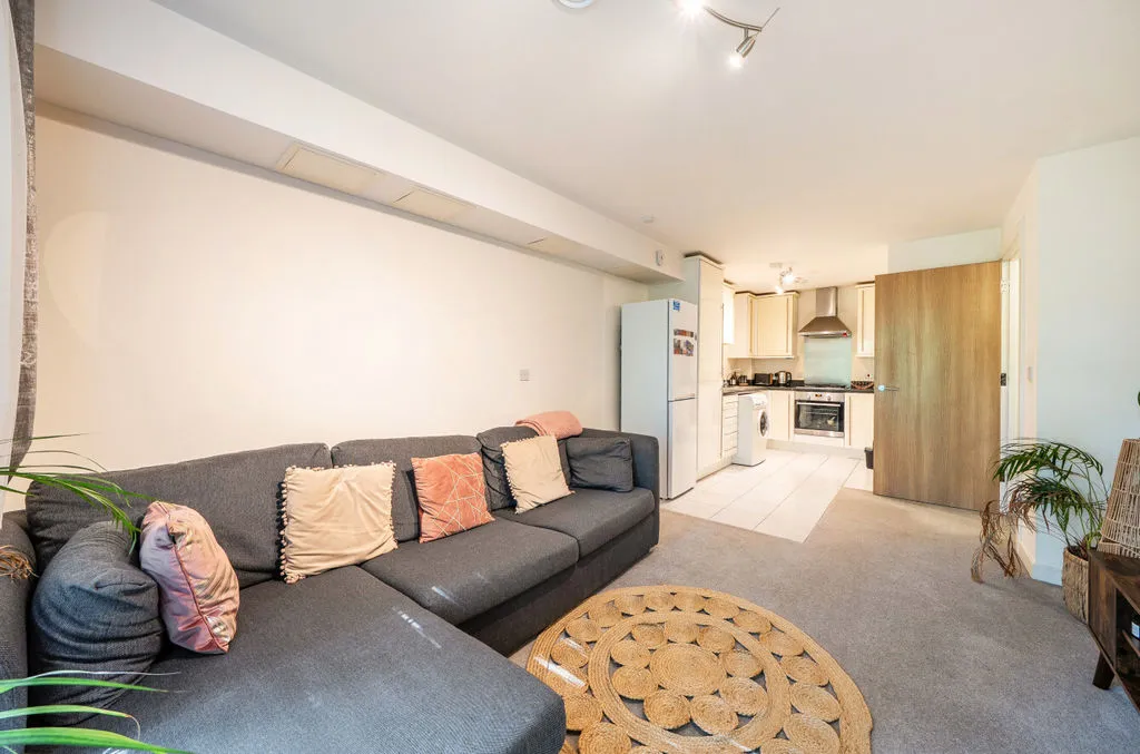 Partridge Knoll, Purley CR8 1AY, photo 3