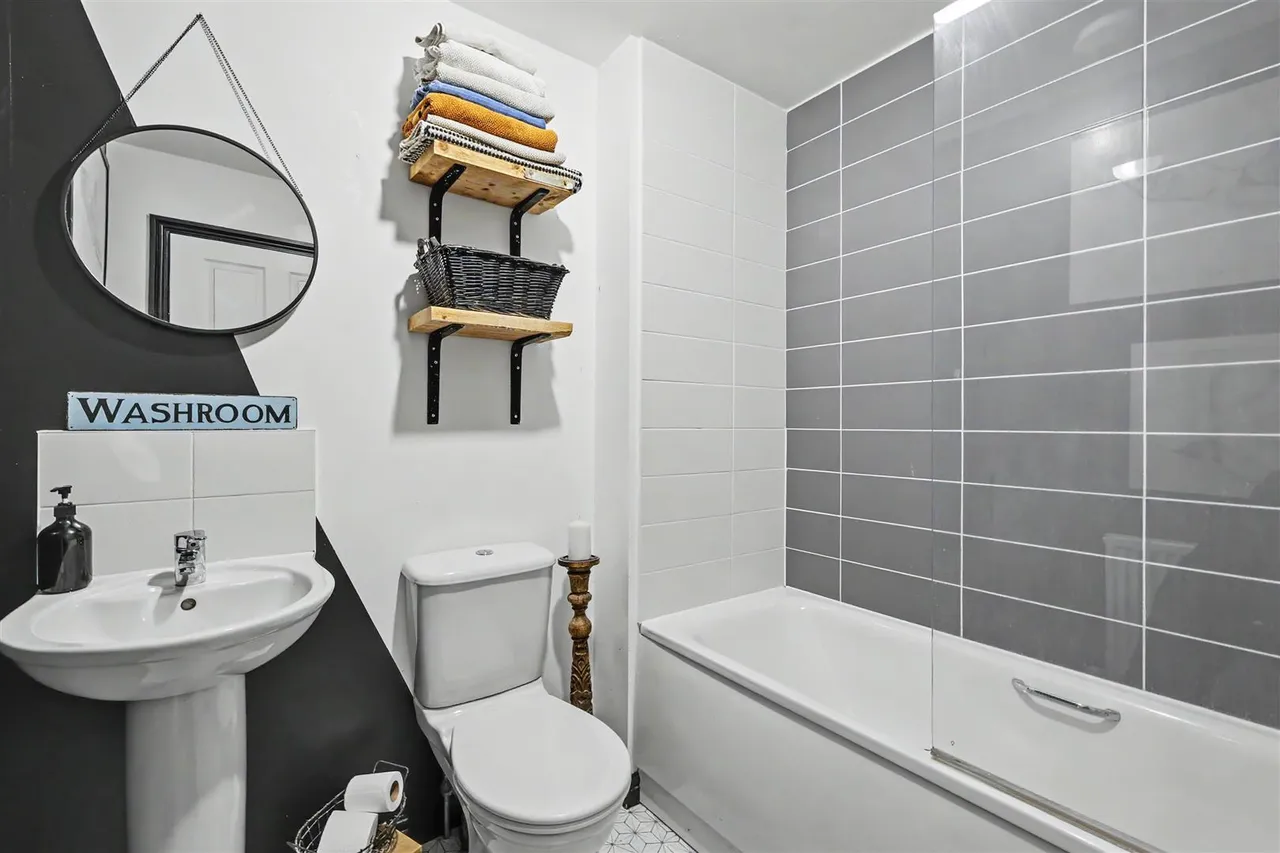 Strachey Close, Saffron Walden, CB10, photo 12