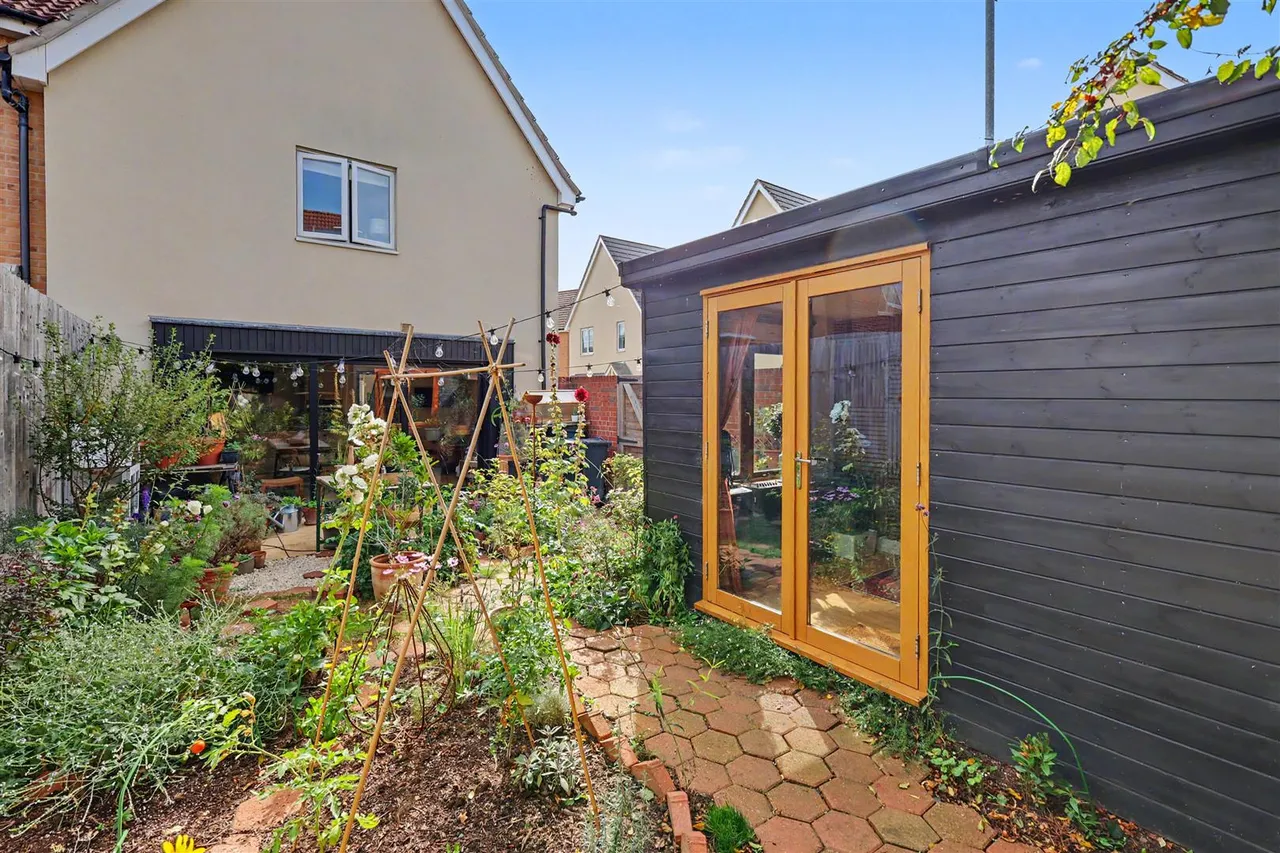 Strachey Close, Saffron Walden, CB10, photo 18