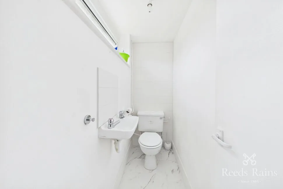 Seal Road, Bramhall, SK7, photo 9
