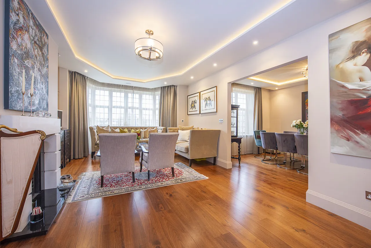 Portsmouth Road, London, SW15, photo 4