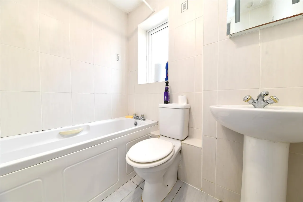 Parishes Mead, Stevenage, SG2, photo 15