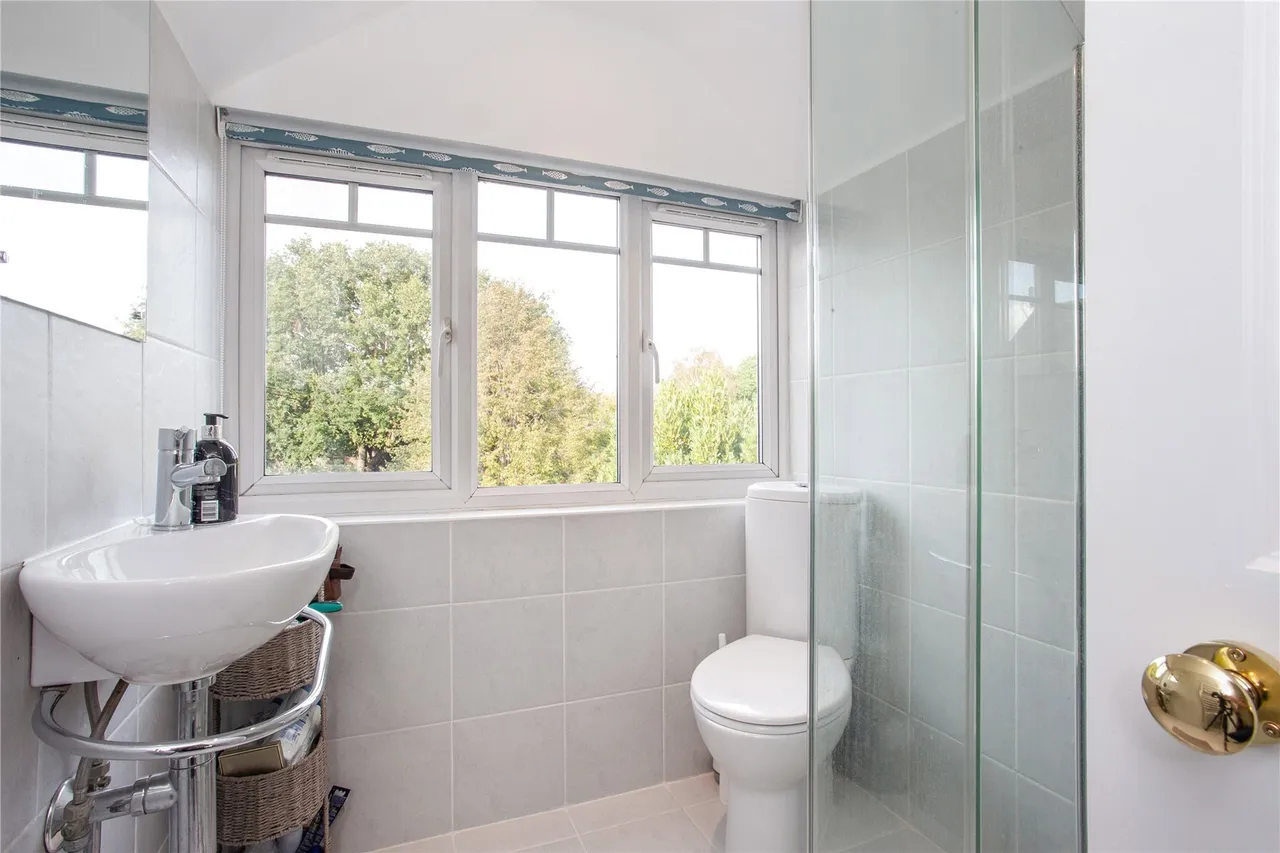 Tilt Road, Cobham, Surrey, KT11, photo 9