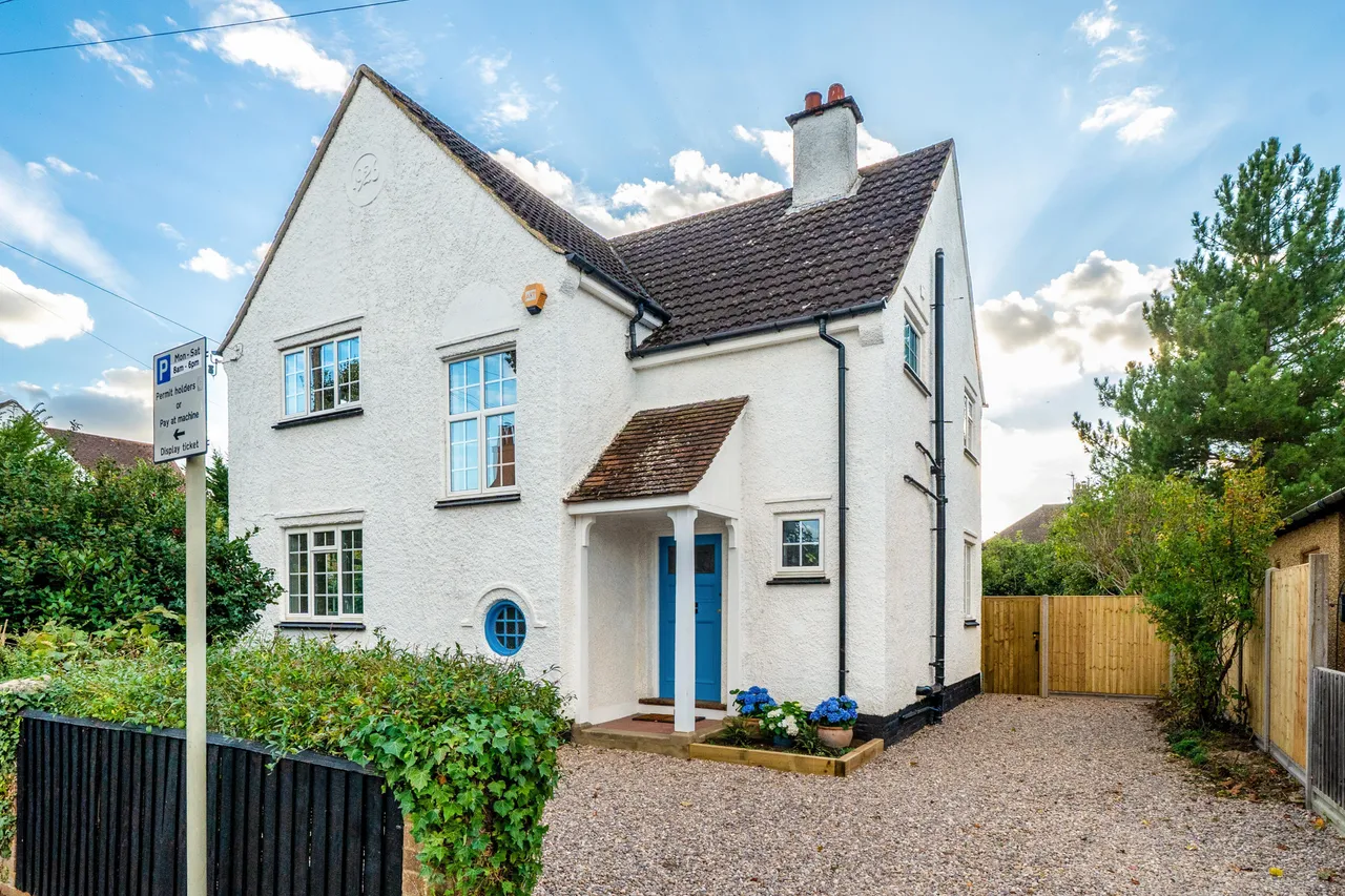 4 bed property for sale, Keats Close, Bedford