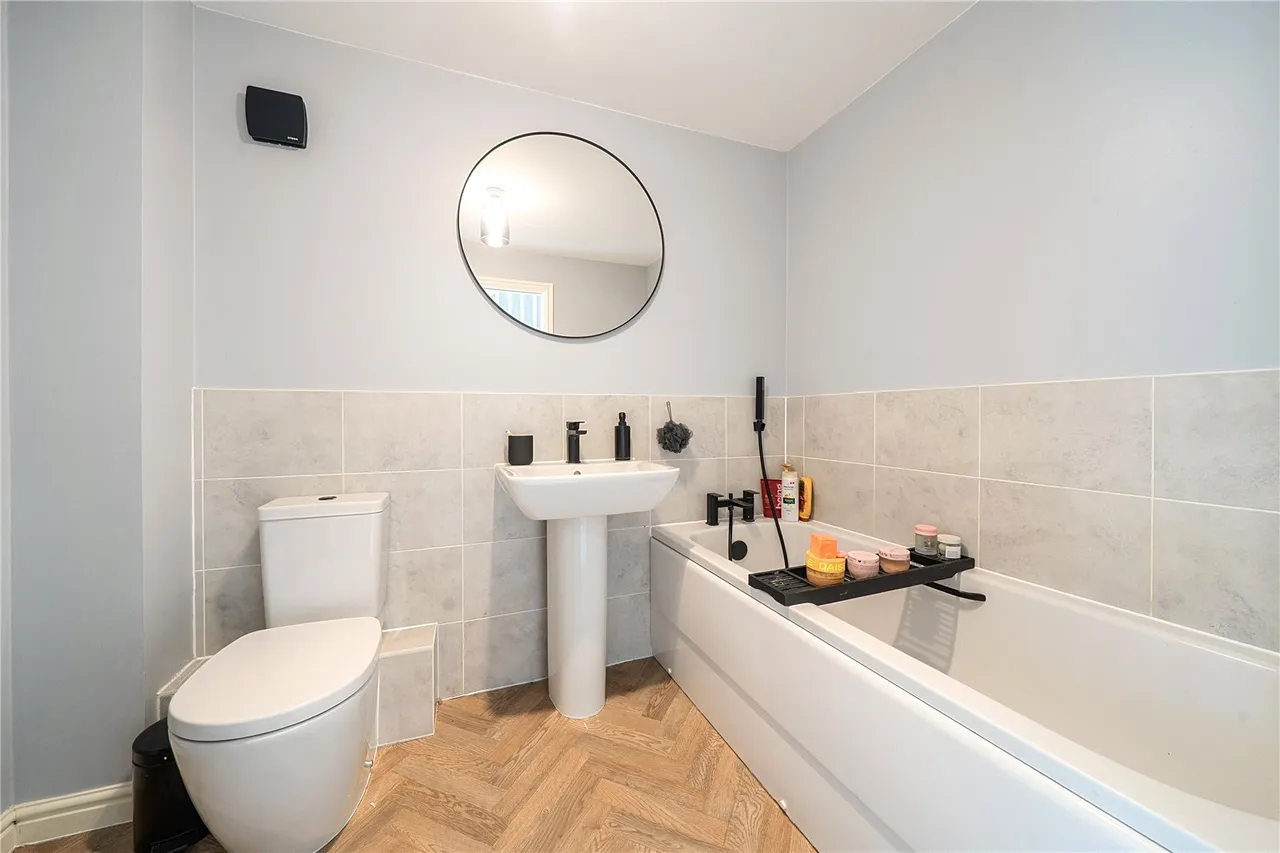 Mercer Avenue, Castle Hill, DA10, photo 6