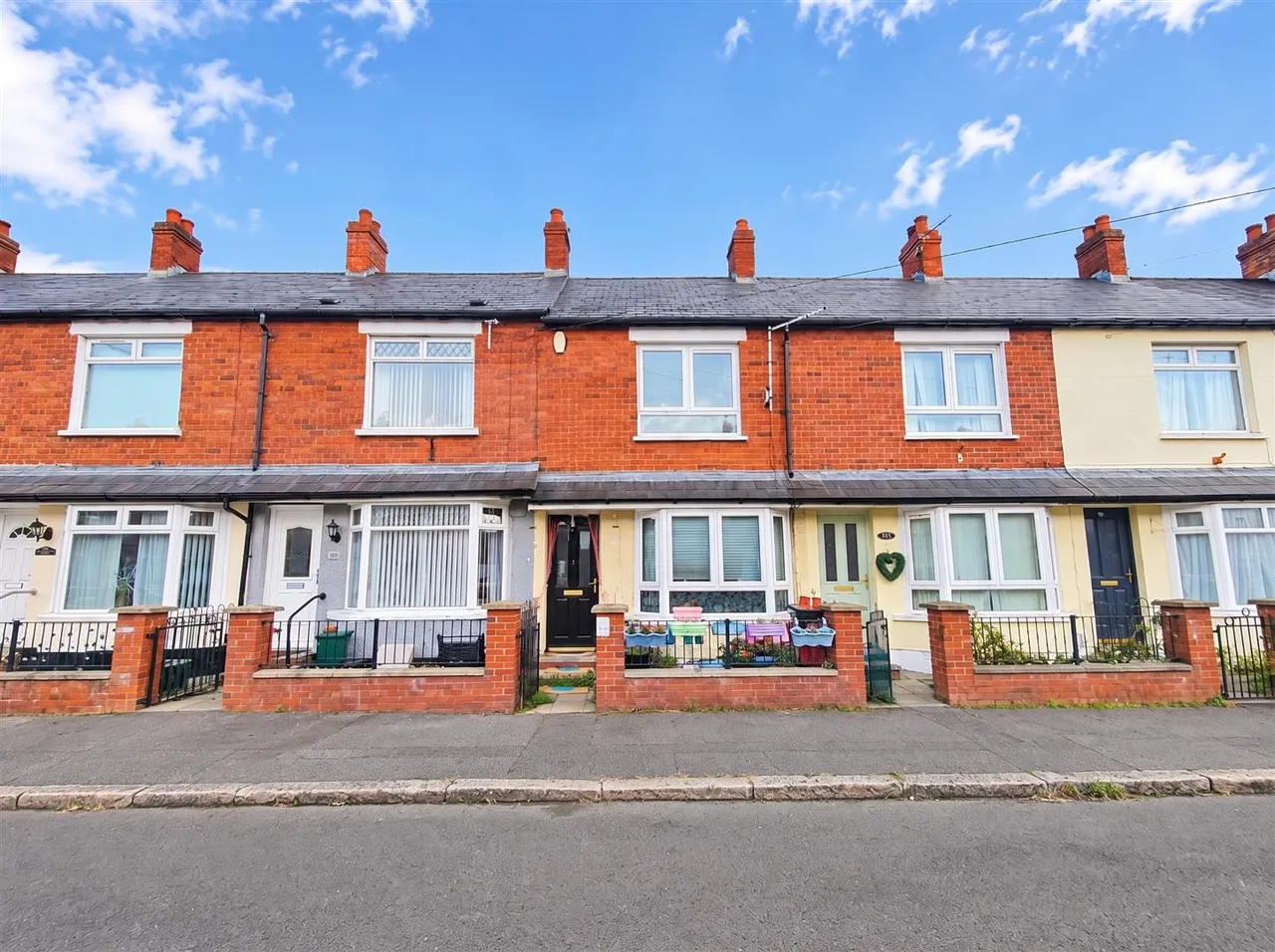 2 bed house to rent, York Park, Belfast, BT15