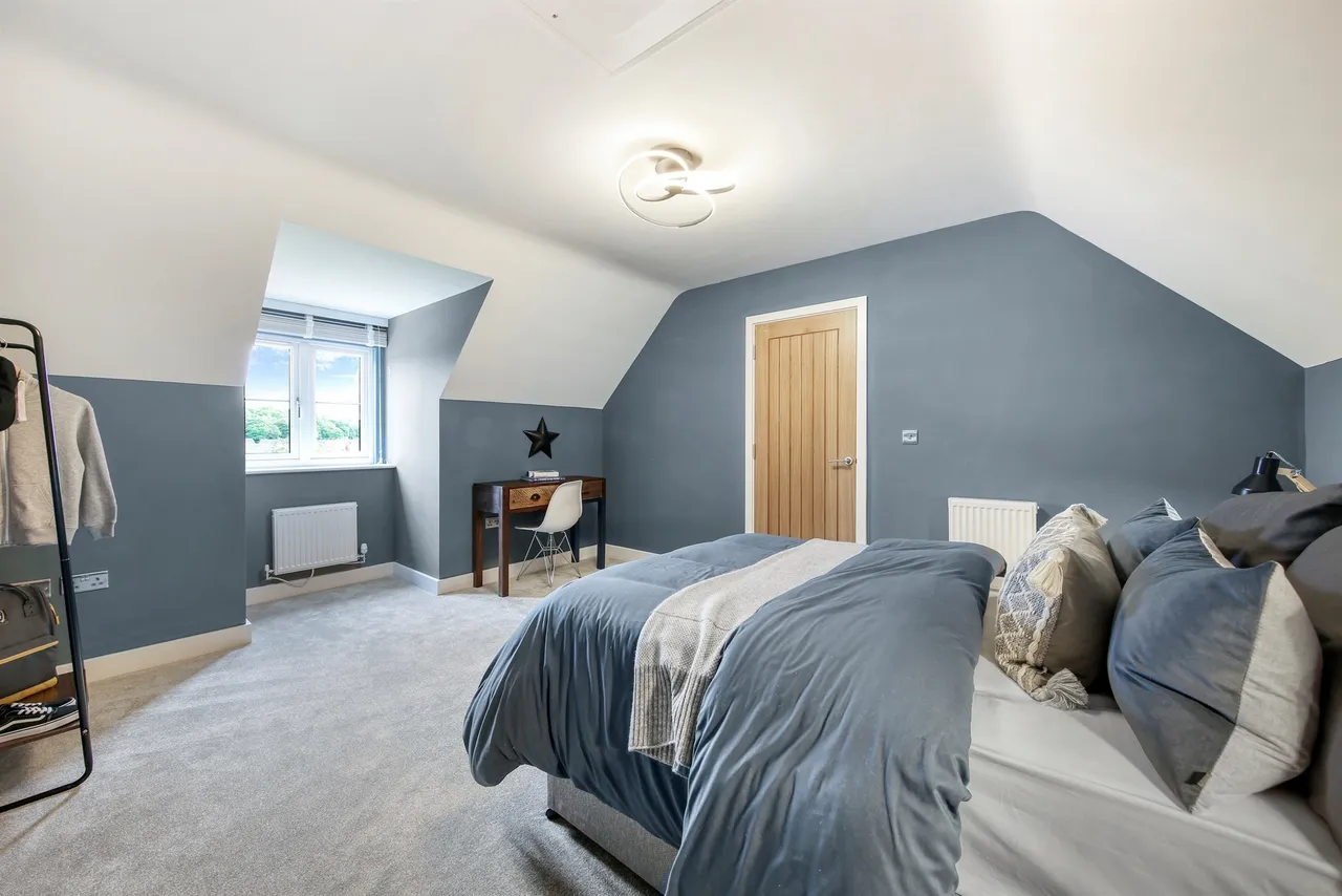 Coventry Lane, Bramcote, NG9, photo 16