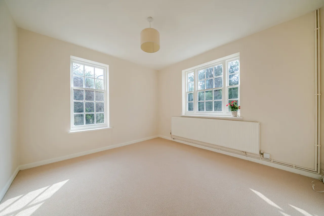 College Road, London, SE21, photo 10