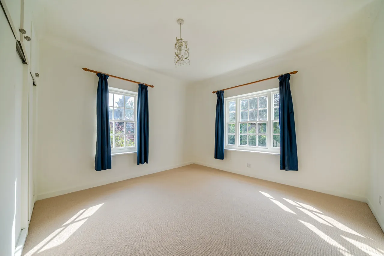 College Road, London, SE21, photo 8