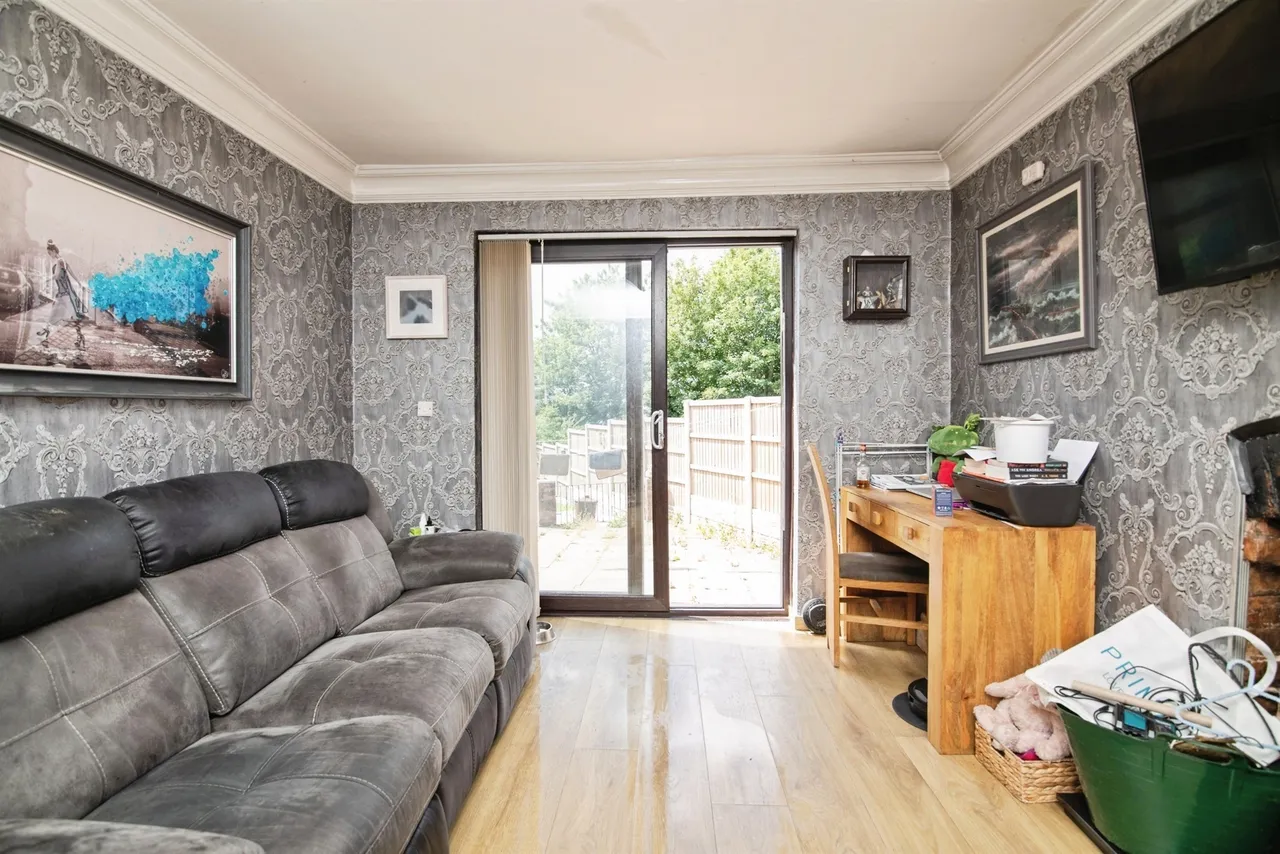 Parkway Road, DUDLEY, photo 8