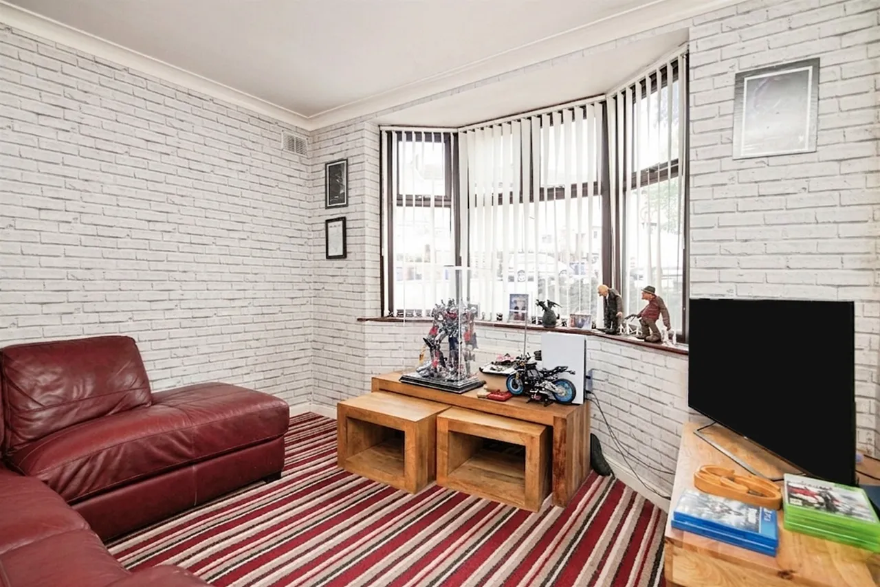 Parkway Road, DUDLEY, photo 7