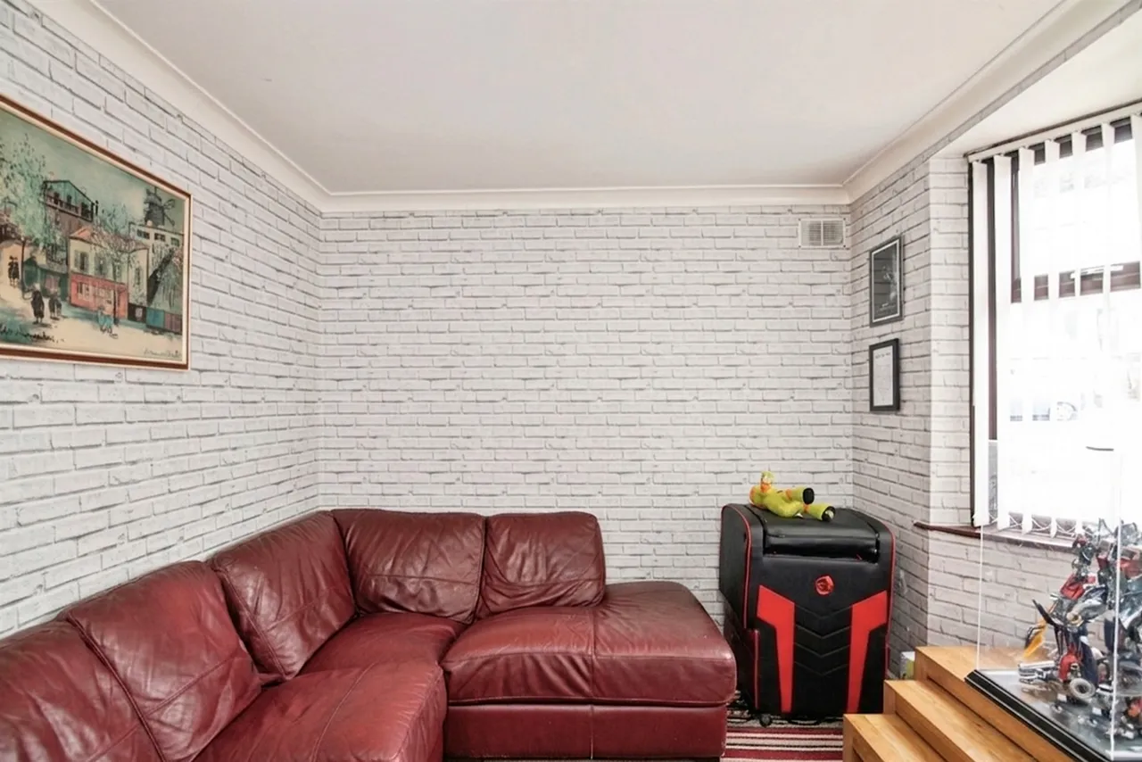 Parkway Road, DUDLEY, photo 9