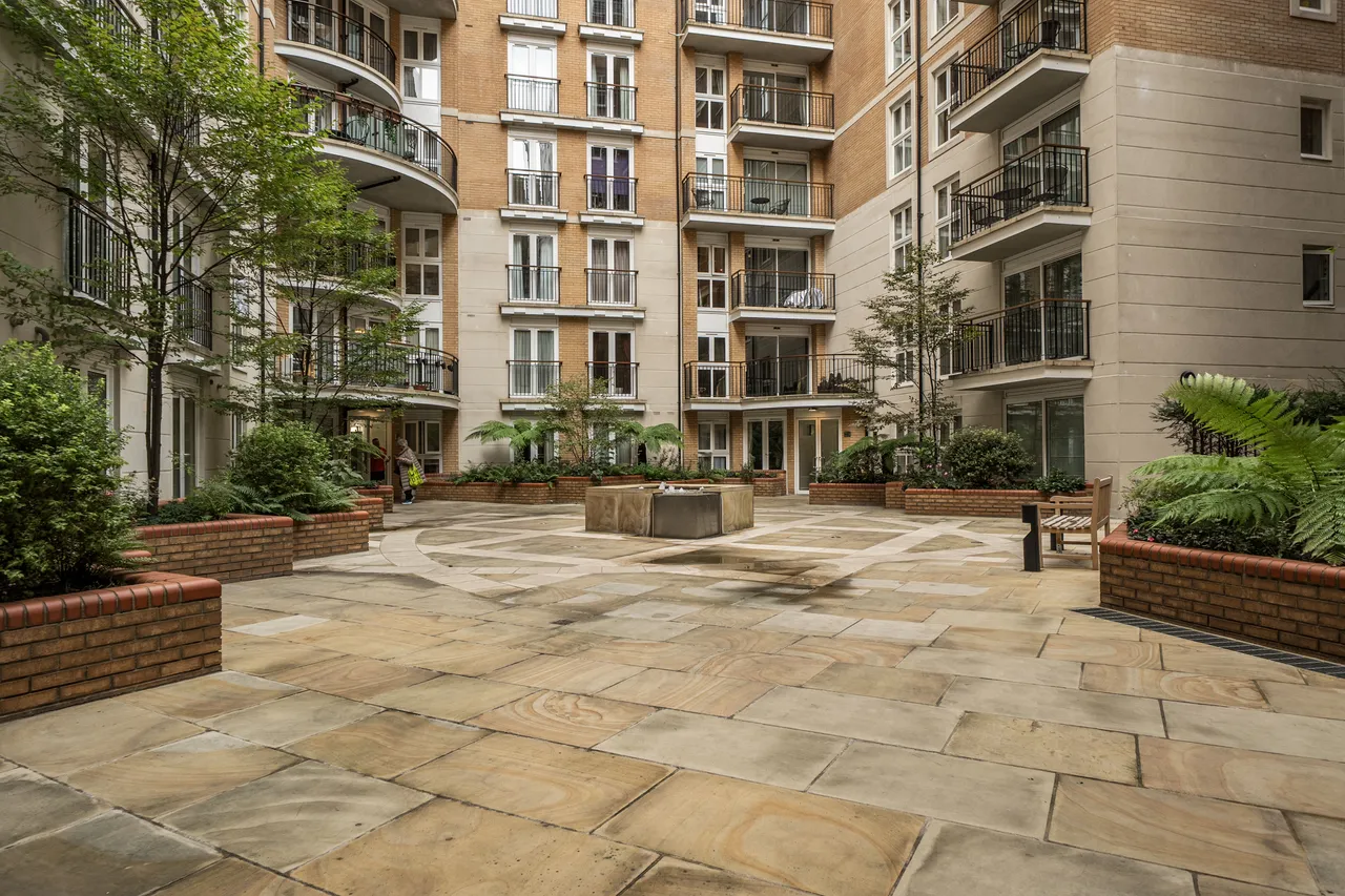 London, SW1H, photo 9