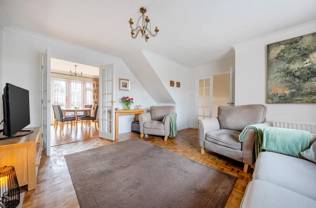 Glorney Mead, Badshot Lea, Farnham, Surrey, GU9 9NL, photo 8