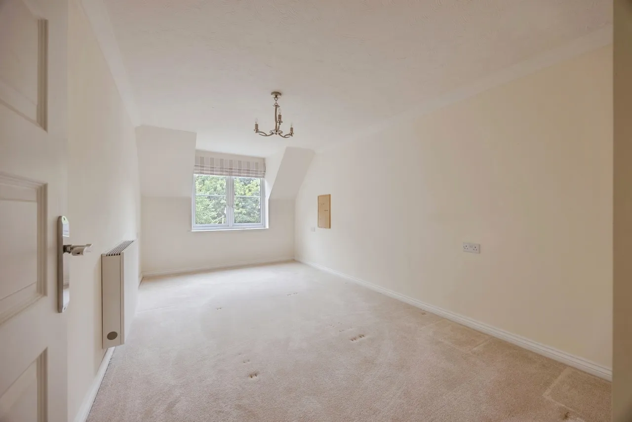 Limpsfield Road, Warlingham, Surrey, CR6, photo 6