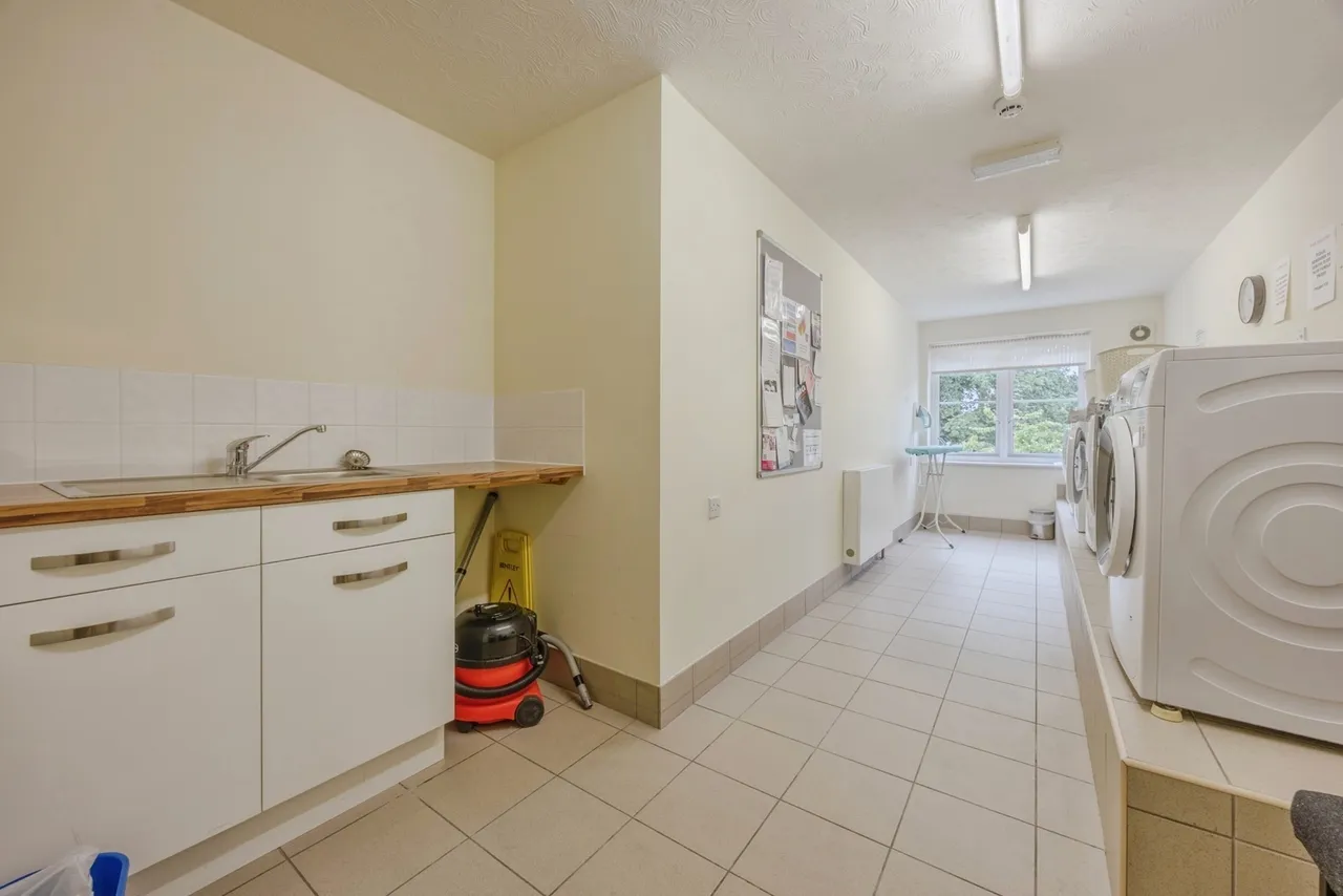 Limpsfield Road, Warlingham, Surrey, CR6, photo 10