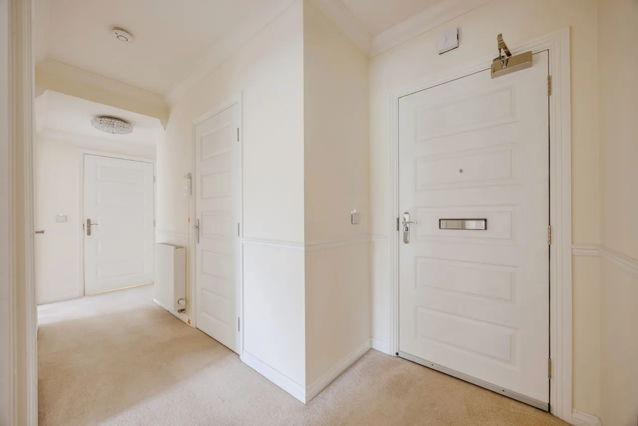 Limpsfield Road, Warlingham, Surrey, CR6, photo 2