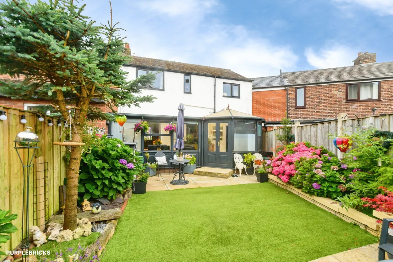 Castleway, Rochdale, OL11, photo 3