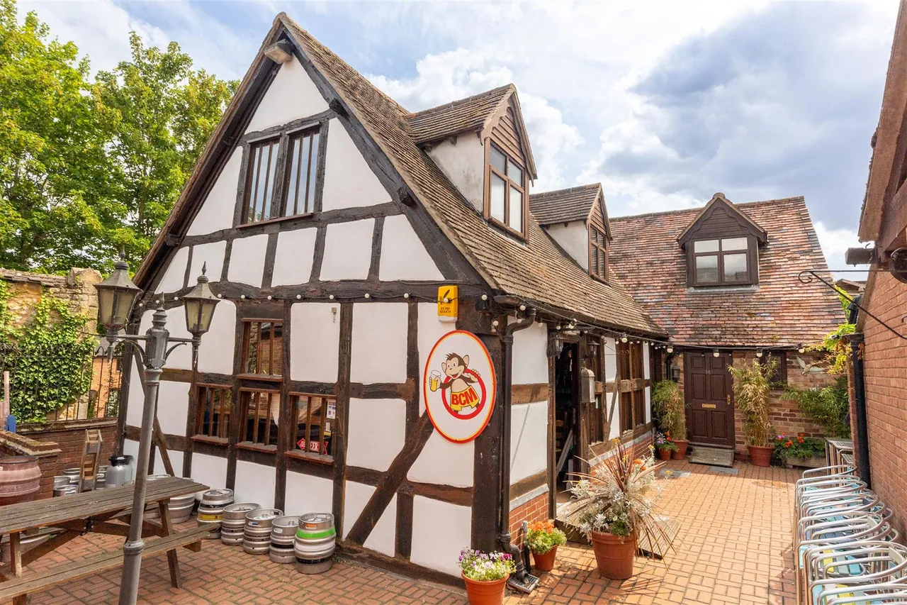 mixed use for sale — 6 & 14, Bridge Court, 64 Bridge Street, Evesham