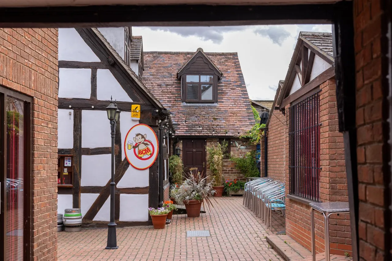 6 & 14, Bridge Court, 64 Bridge Street, Evesham, photo 2