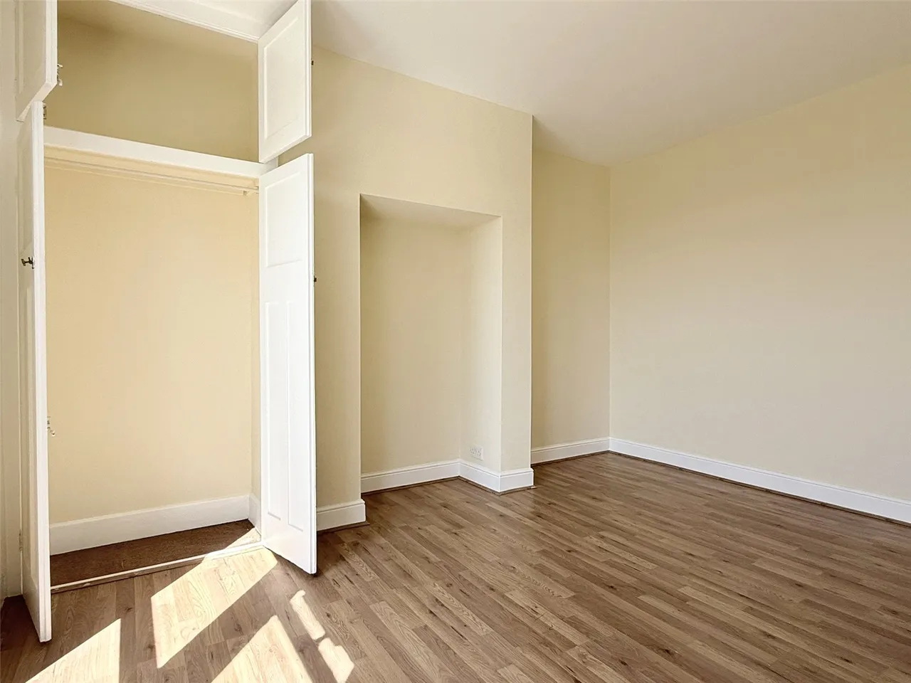 High Road, London, N20 9LN, photo 11