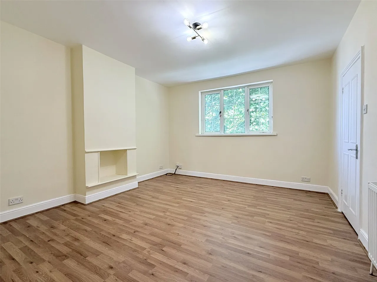 High Road, London, N20 9LN, photo 2