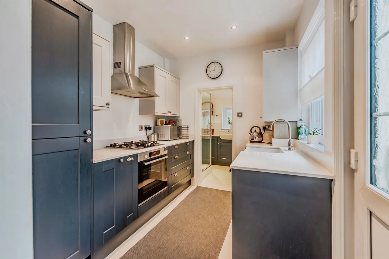 Albert Road, Merstham, Redhill, photo 6