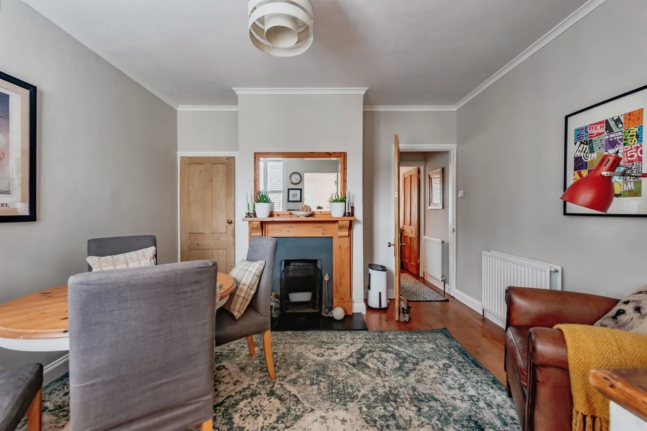 Albert Road, Merstham, Redhill, photo 5