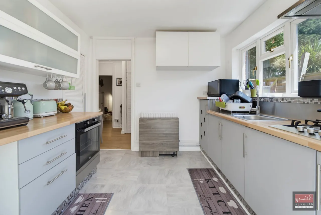 Philip Road, Staines-upon-Thames, TW18, photo 6