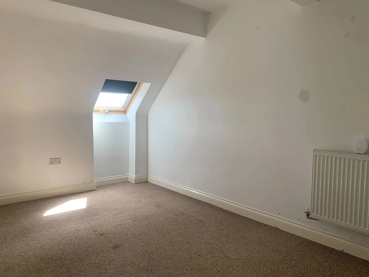 Old Chester Road, Birkenhead, CH42, photo 5