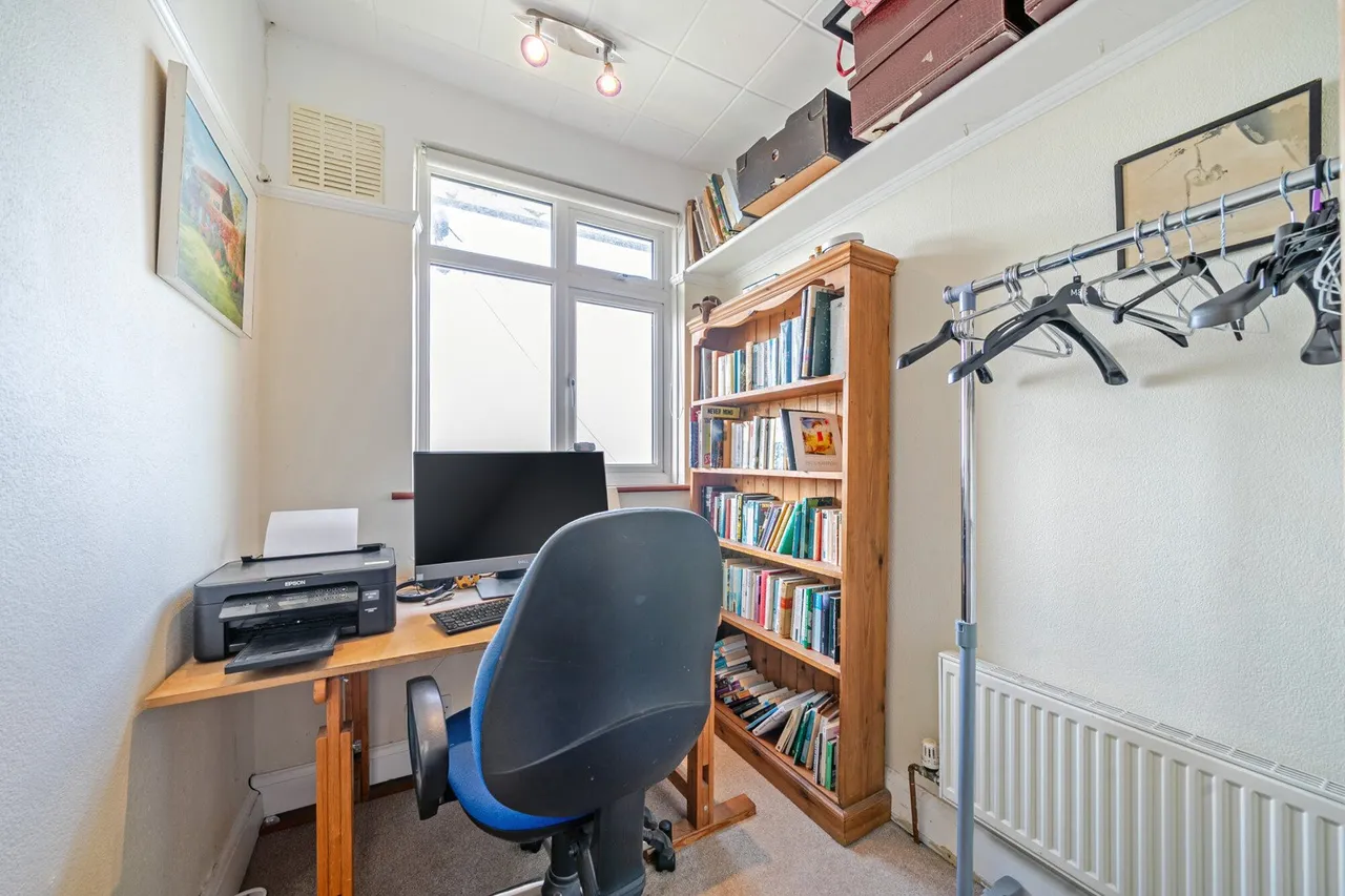 Moordown, SE18, photo 22