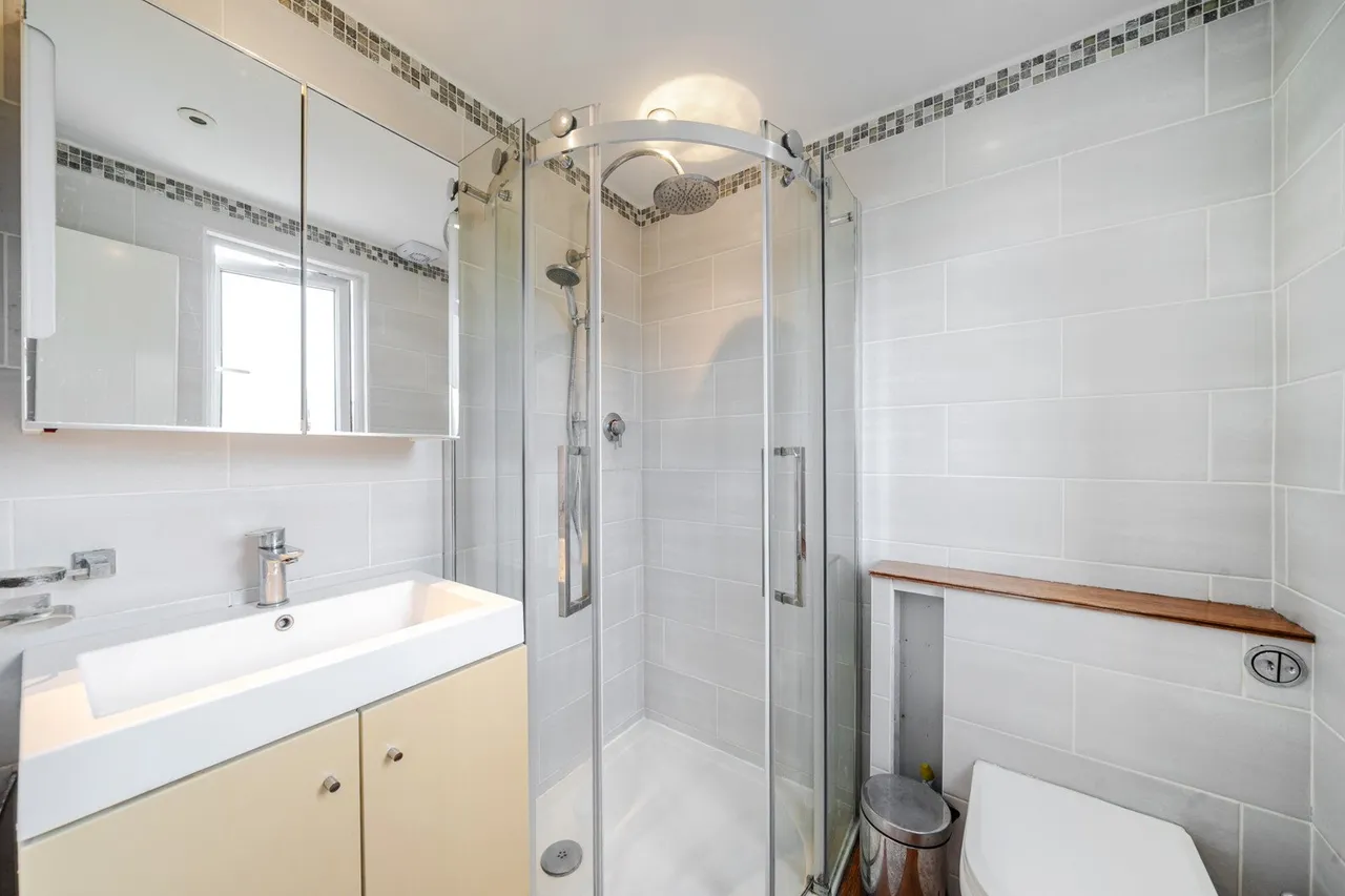 Moordown, SE18, photo 13