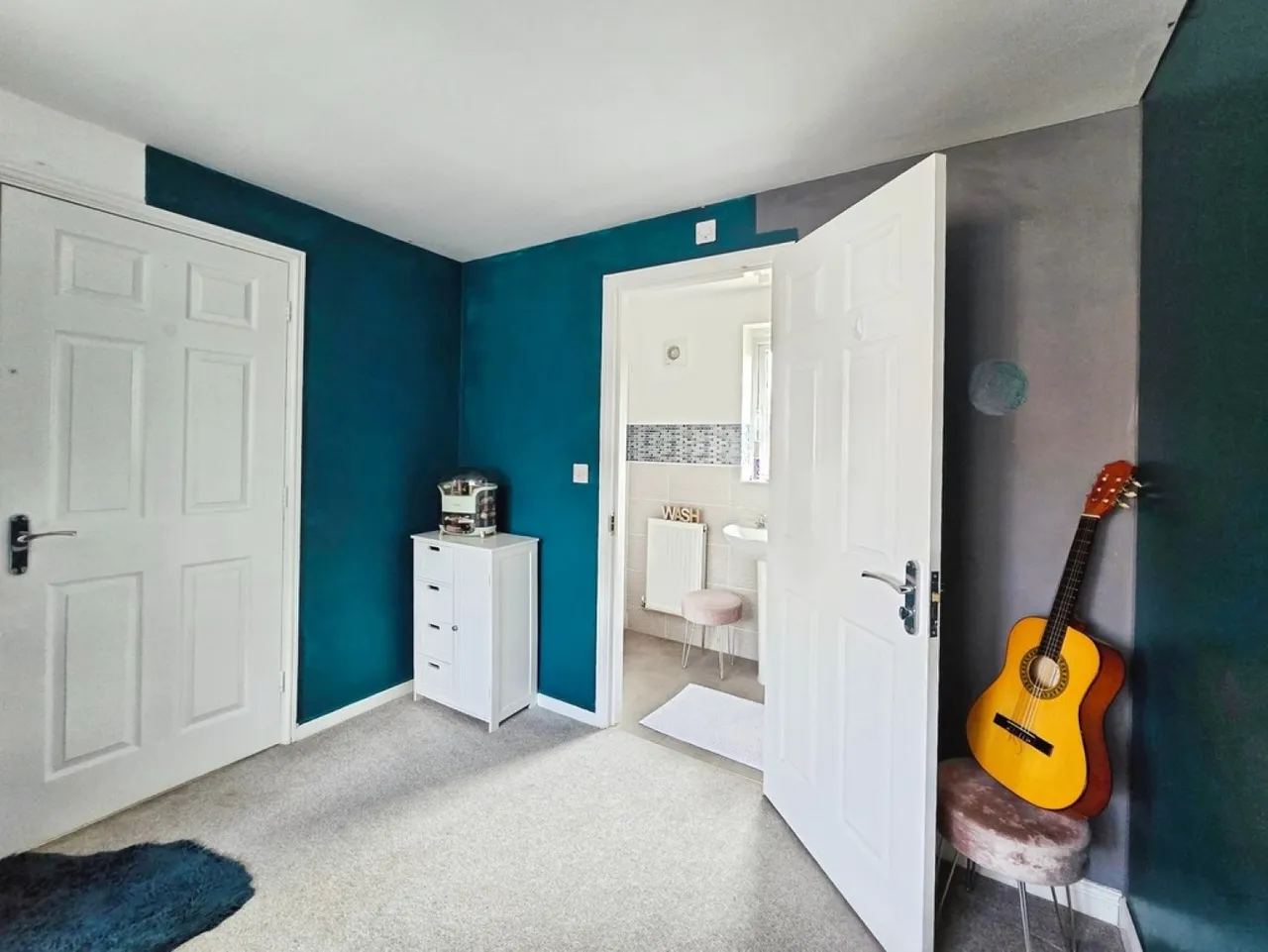 Eccleshill, Bradford, West Yorkshire, photo 11
