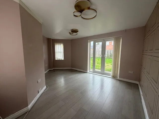 York Crescent, B70, photo 4