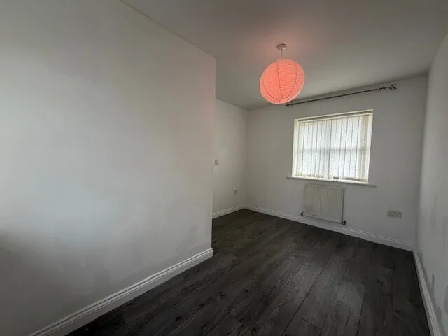 York Crescent, B70, photo 12
