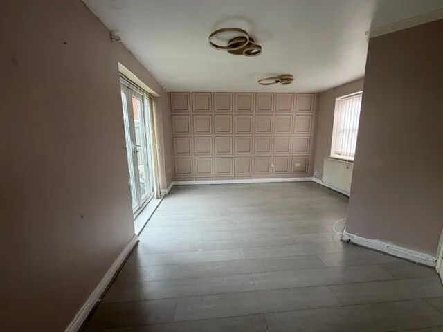 York Crescent, B70, photo 5