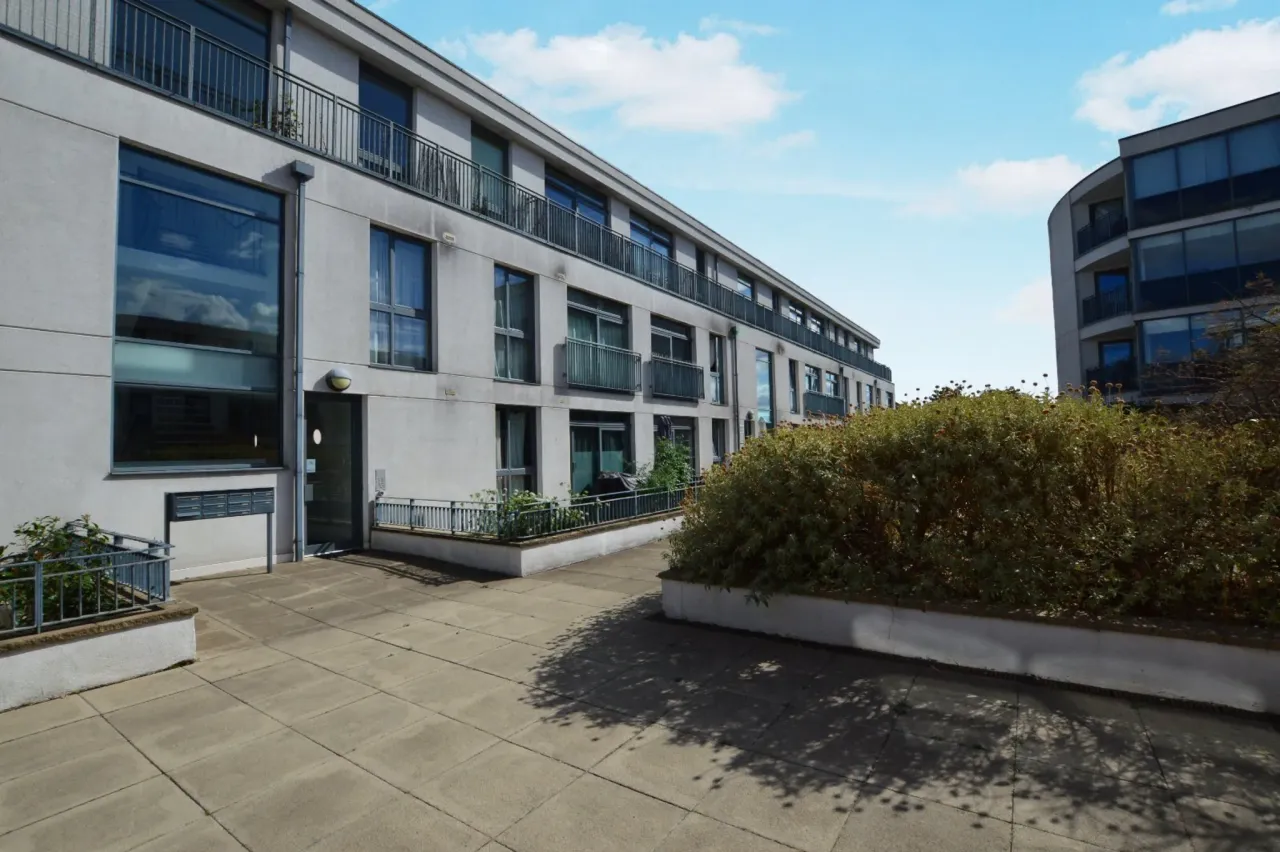 Charles House, Guildford Street, Cher..., photo 11