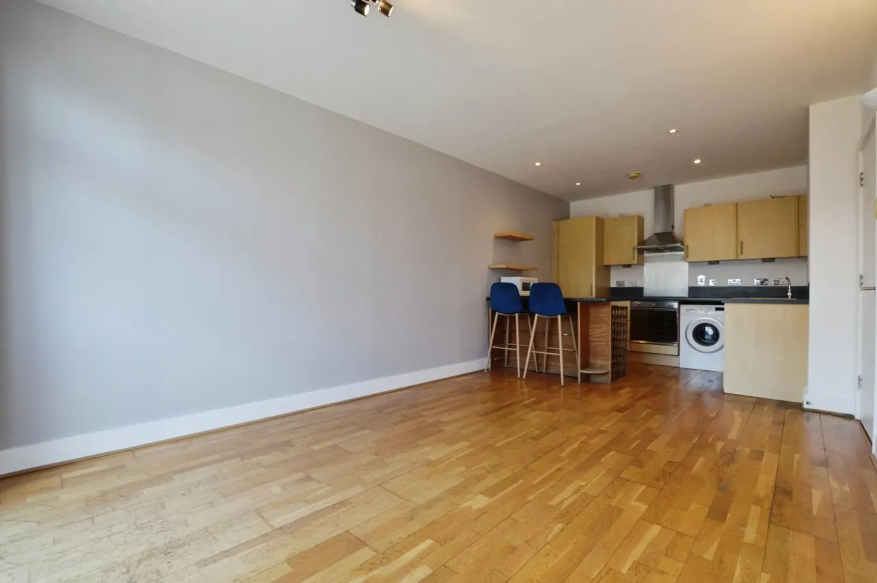 Charles House, Guildford Street, Cher..., photo 4