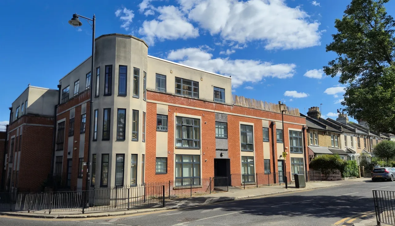 2 bed flat for sale — Shirley Road, Enfield