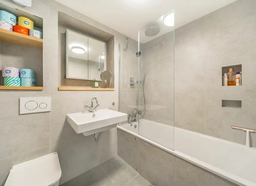 Massingberd Way, Tooting Bec, SW17, photo 11