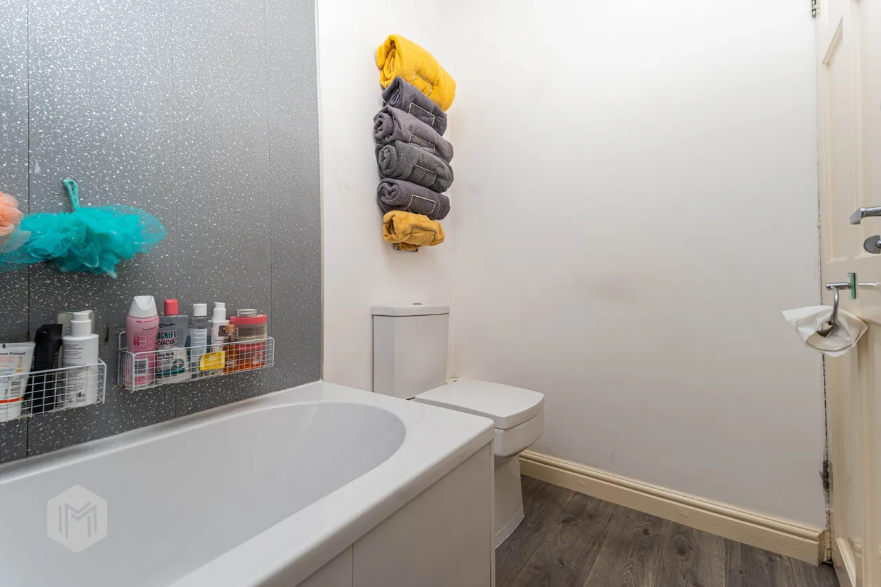 Bradshaw Brow, Bolton, BL2 3DD, photo 11