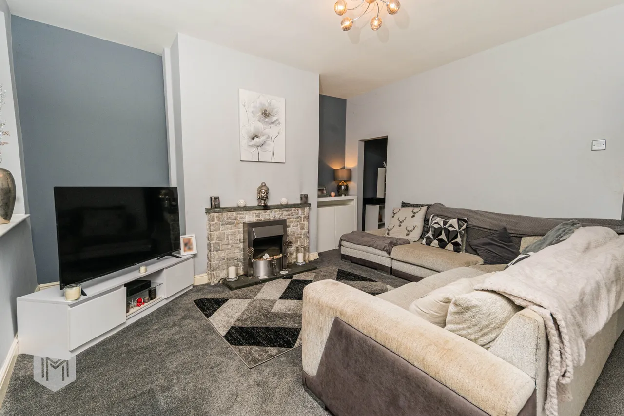 Bradshaw Brow, Bolton, BL2 3DD, photo 2