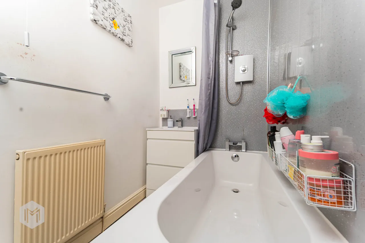 Bradshaw Brow, Bolton, BL2 3DD, photo 17