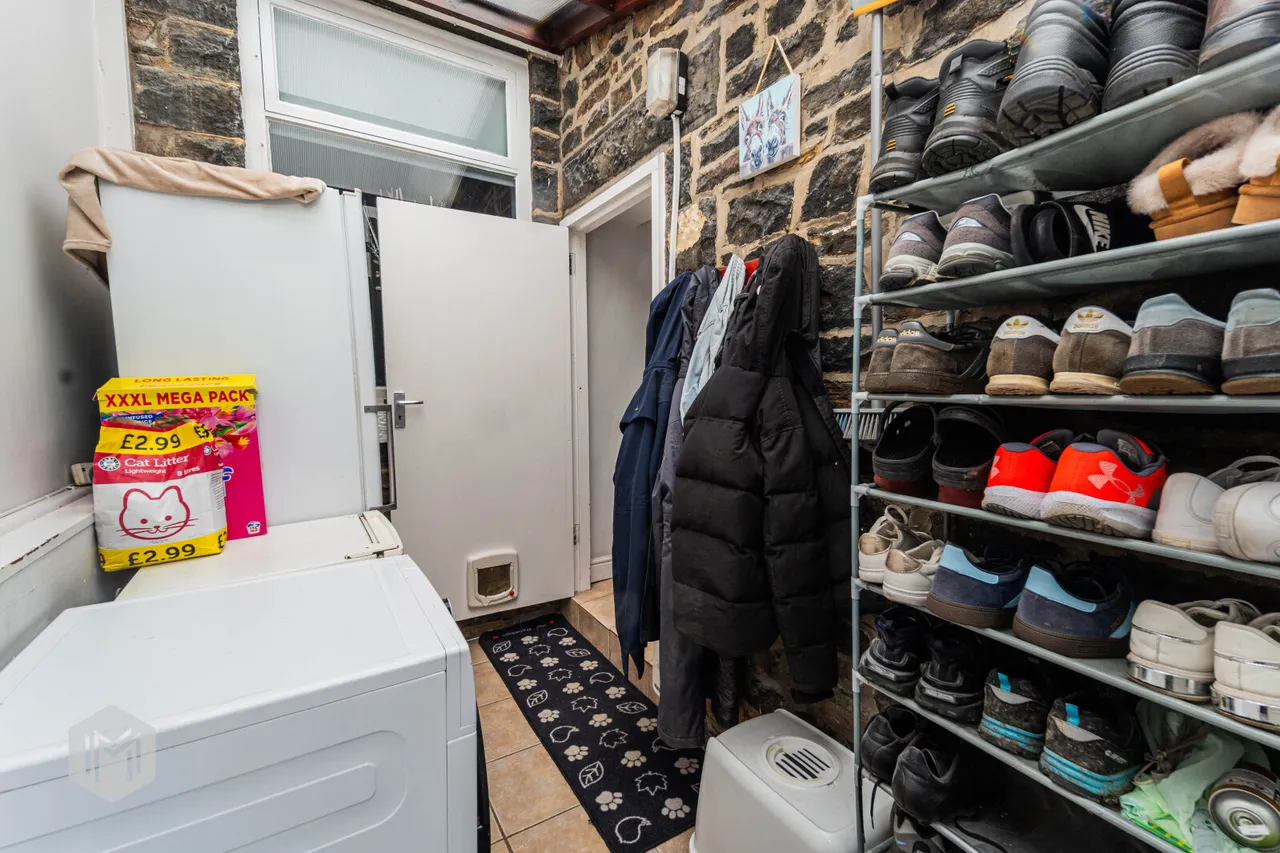 Bradshaw Brow, Bolton, BL2 3DD, photo 12