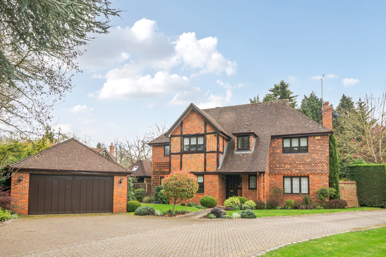 5 bed house for sale — Beeches Park, Beaconsfield, HP9