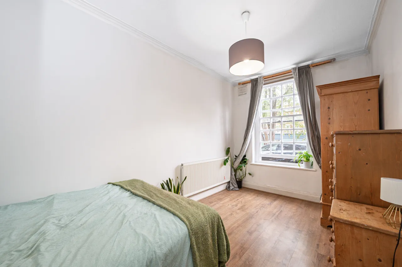 2 bed flat to rent, London, NW11
