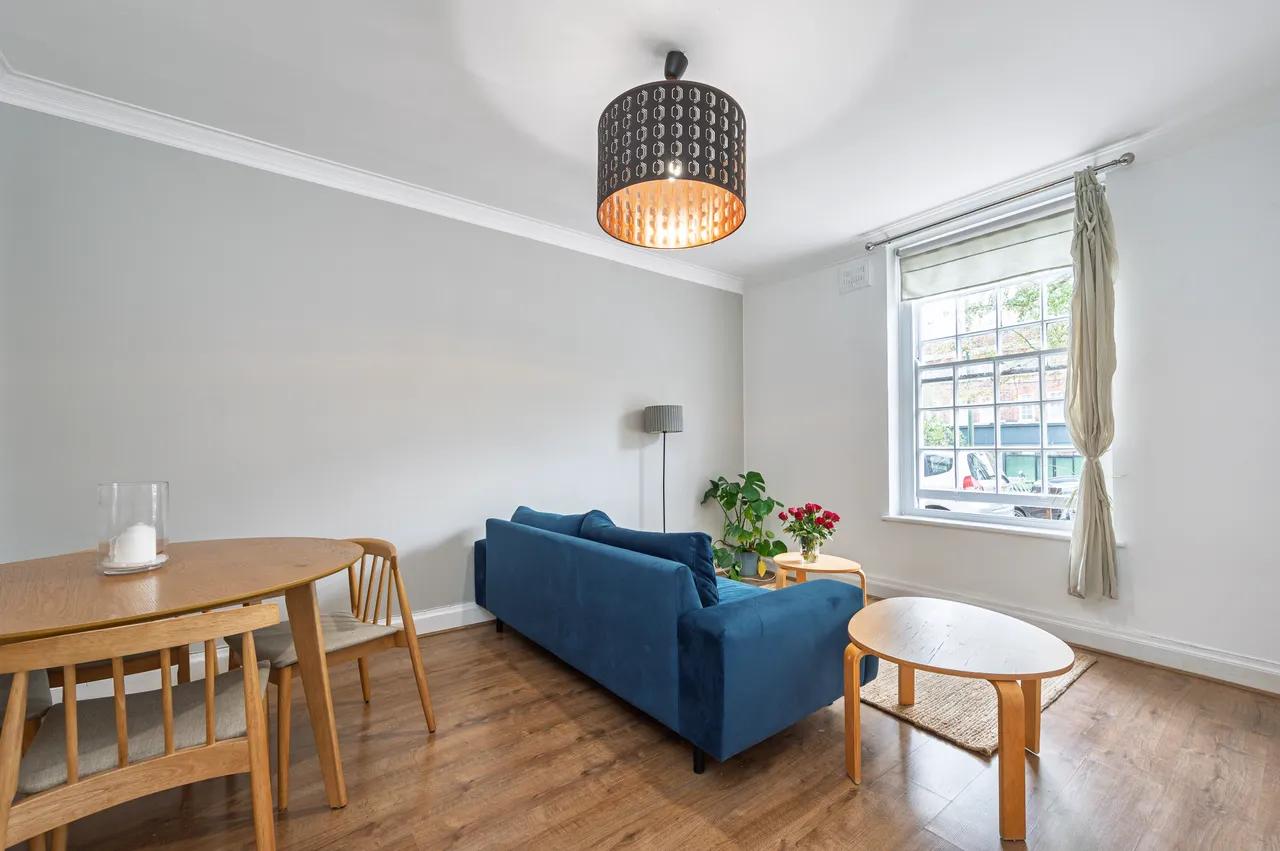 London, NW11, photo 2
